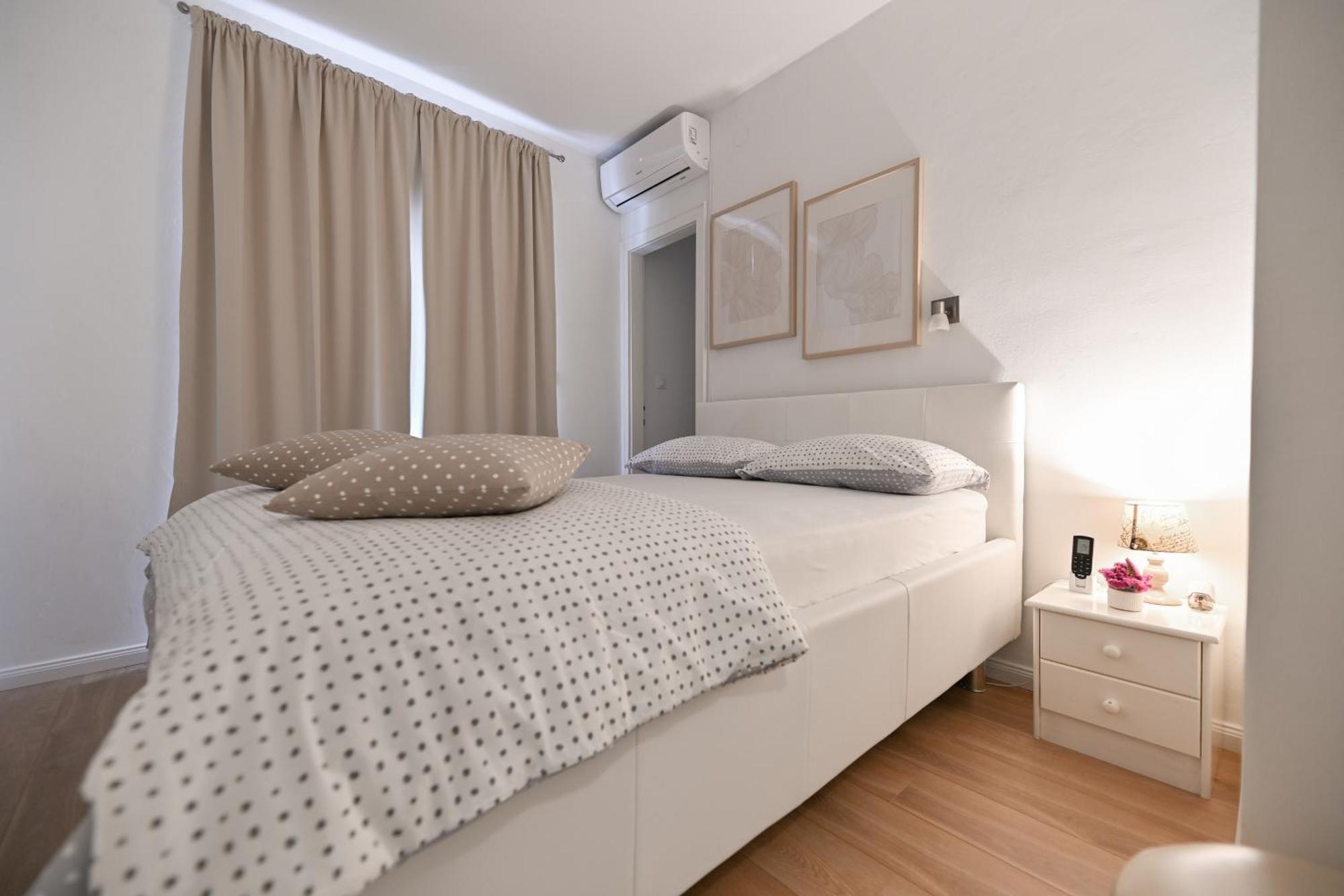 Near Zadar City Center Apartment With Free Parking And Air Condition In Each Room Luaran gambar
